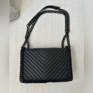 Large Chevron Aldo bag 11” wide